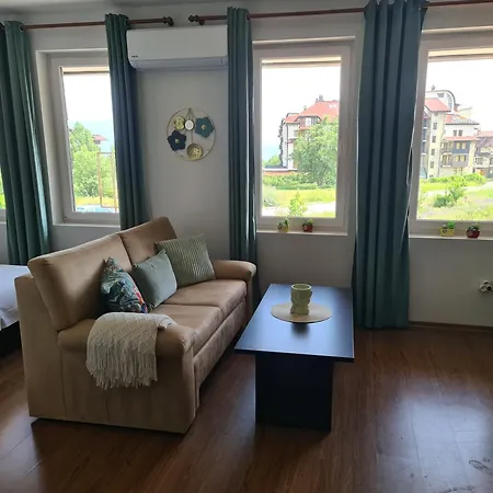 Apartment Spacious - Royal Towers *
